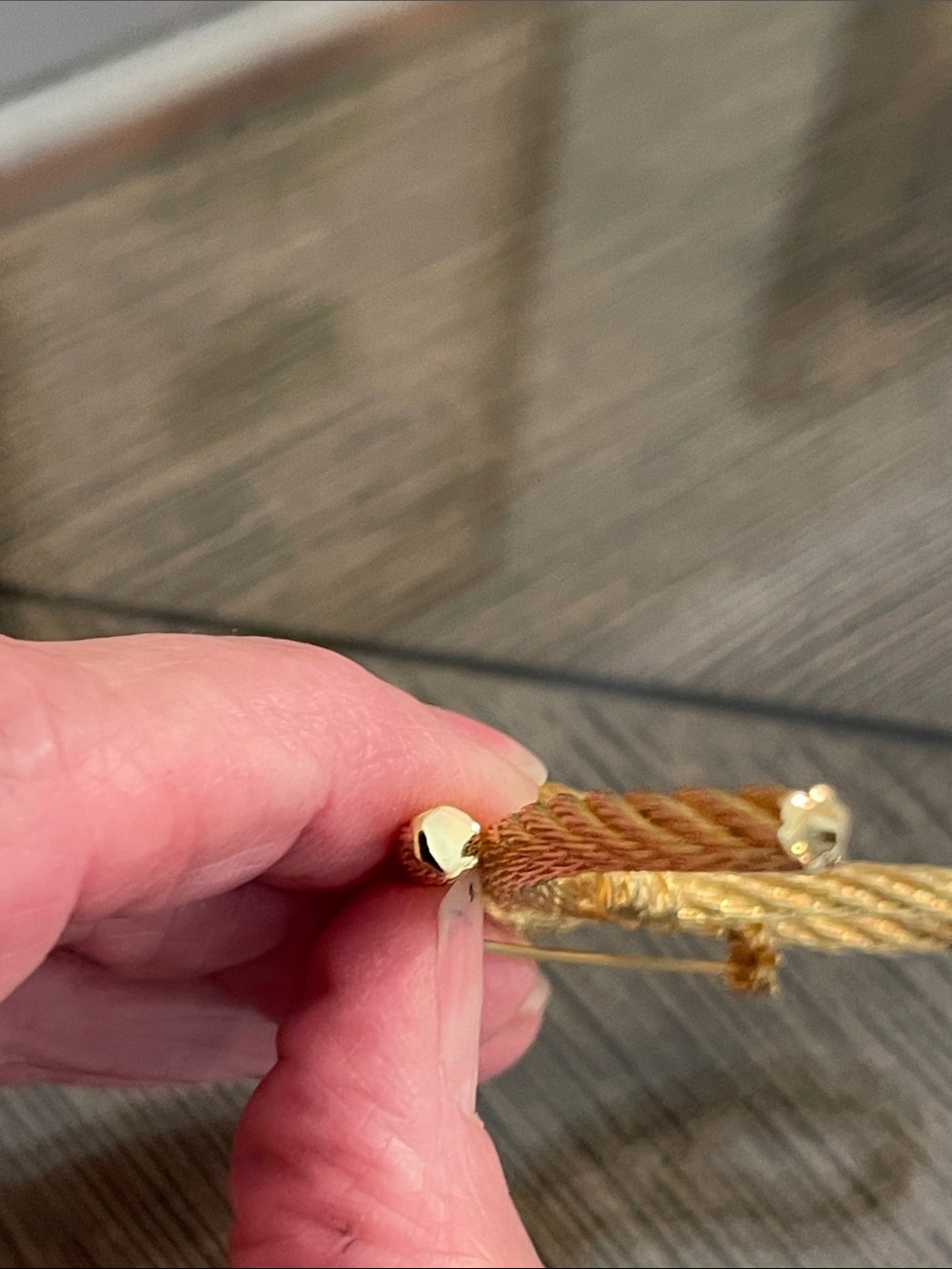 Christian Dior Vintage Knotted Rope Brooch - Gold-tone Metal - Picture 9 of 17